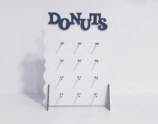 Support à donuts en bois – 12 donuts