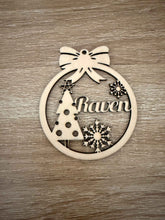 Boule de Noël personnalisée avec prénom – 4 modèles